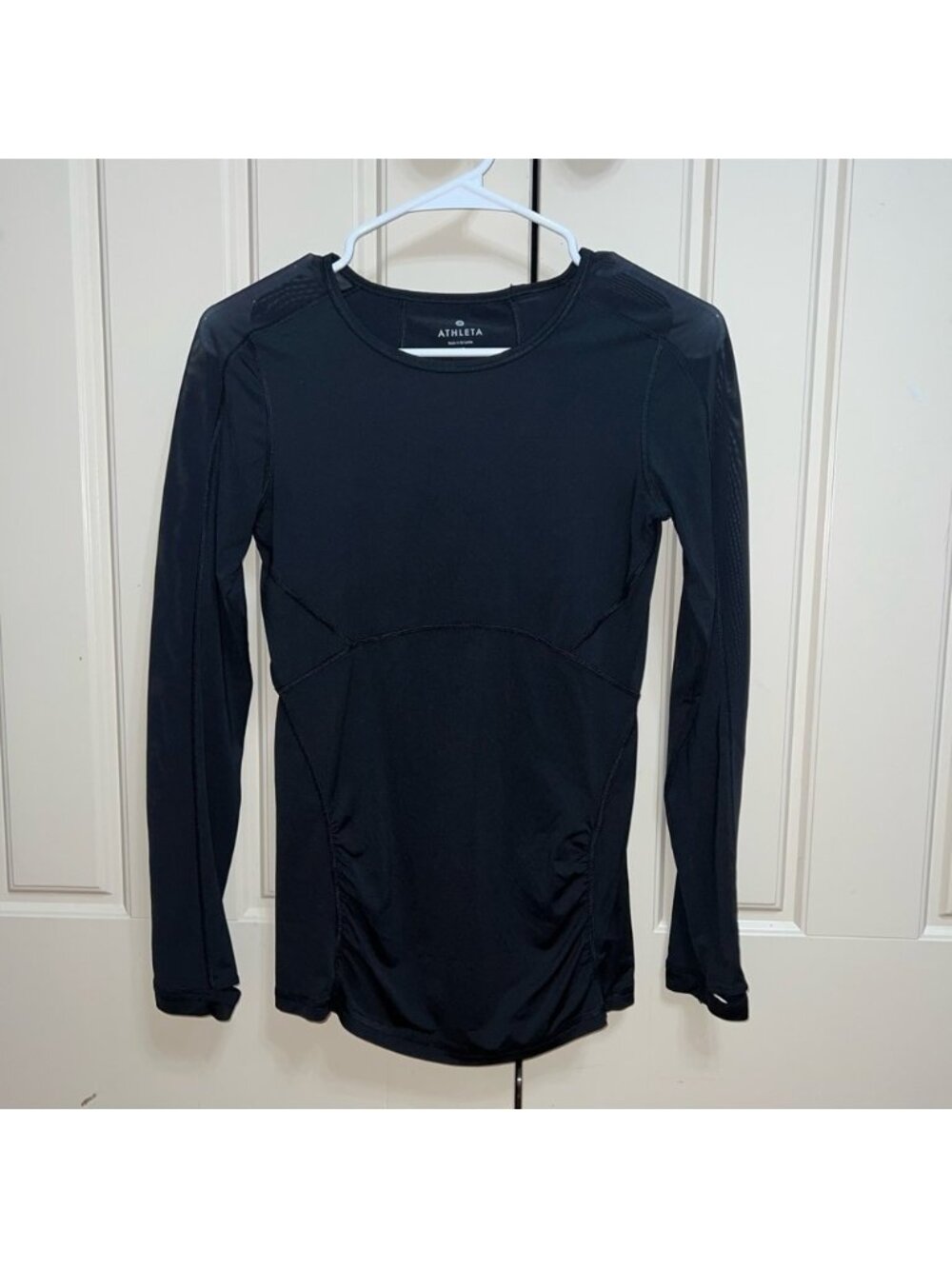 Athleta Black Athleisure Long Sleeve Workout Shirt With Thumbholes Size XS